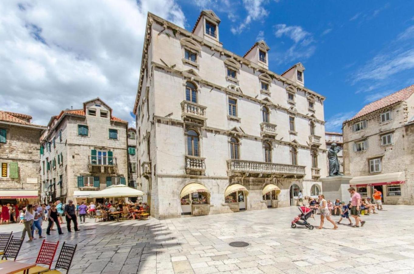 Stone Pearl Heritage Luxury Suite Split Exterior foto