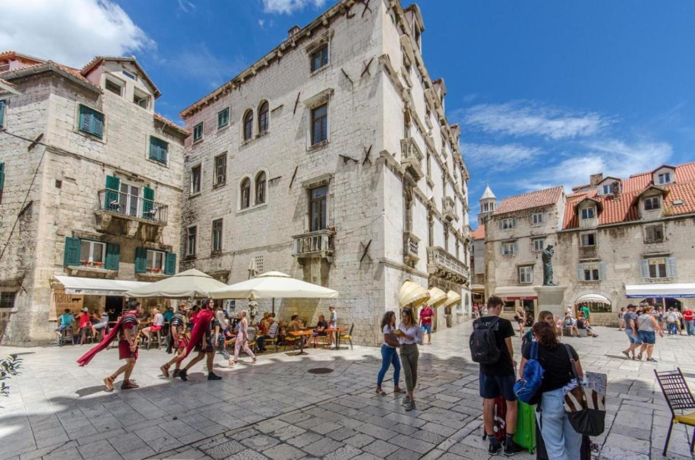 Stone Pearl Heritage Luxury Suite Split Exterior foto